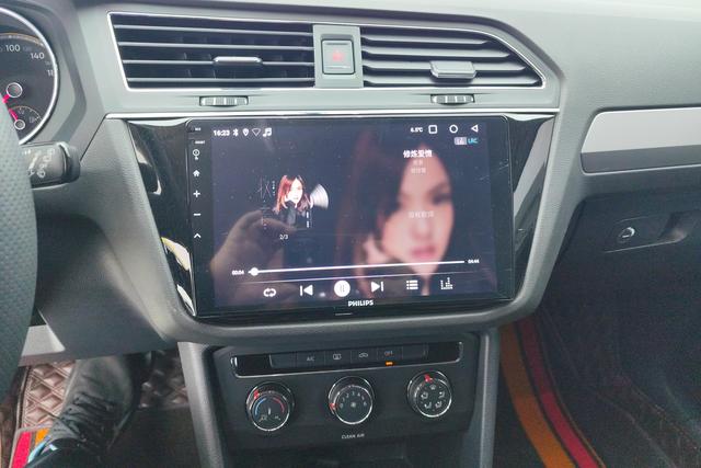 Volkswagen Tiguan L 2020 330 TSI AT 2 WD V — фото 11