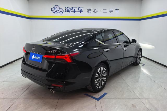 Nissan Teana 2022 2.0 L XL-TLS — фото 3