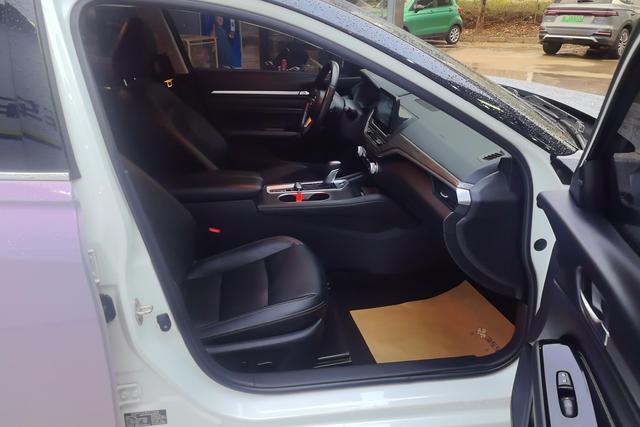 Nissan Teana id 3768865 из Китая 13