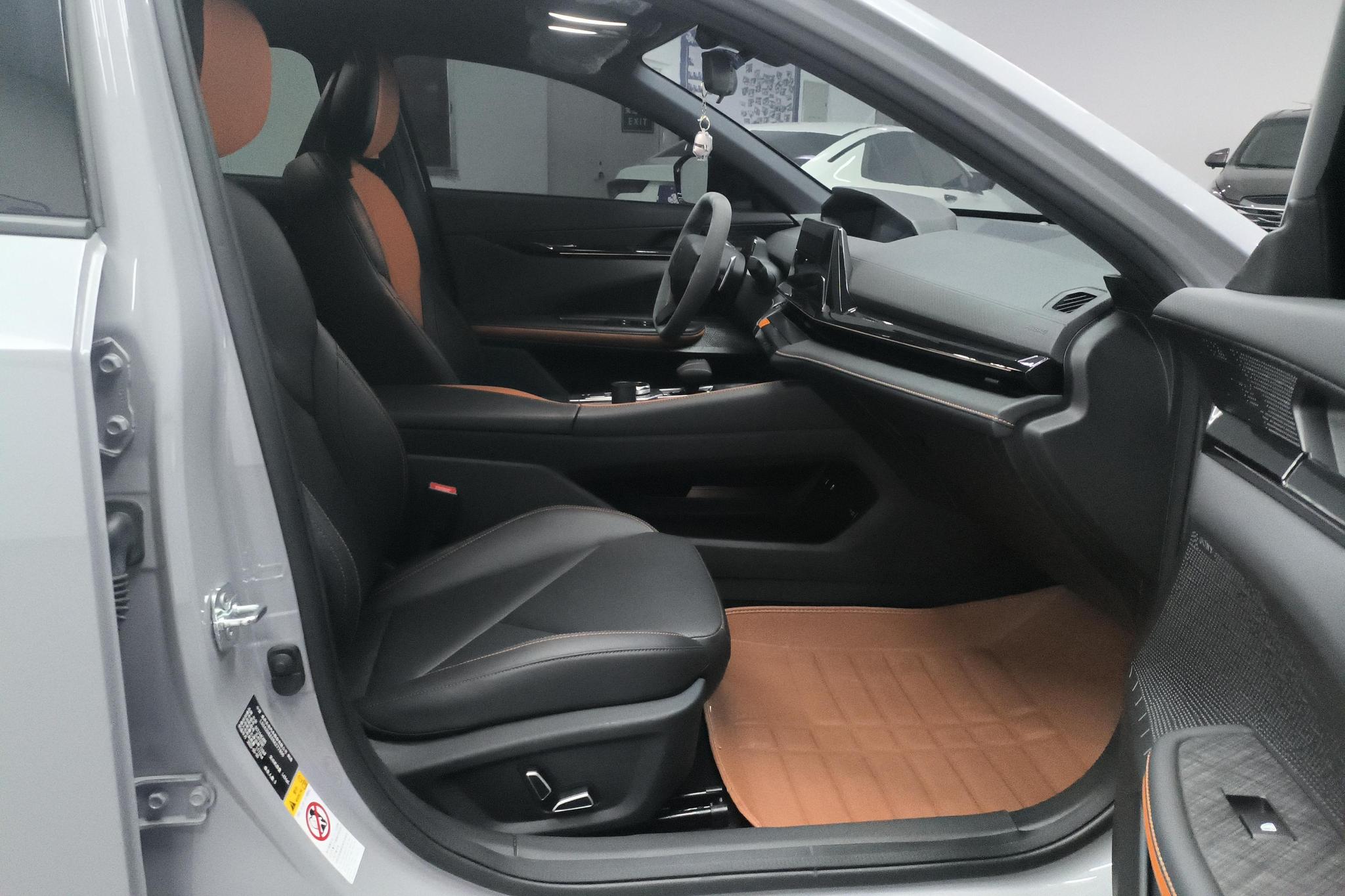 Changan UNI-V 2022 1.5T Luxury