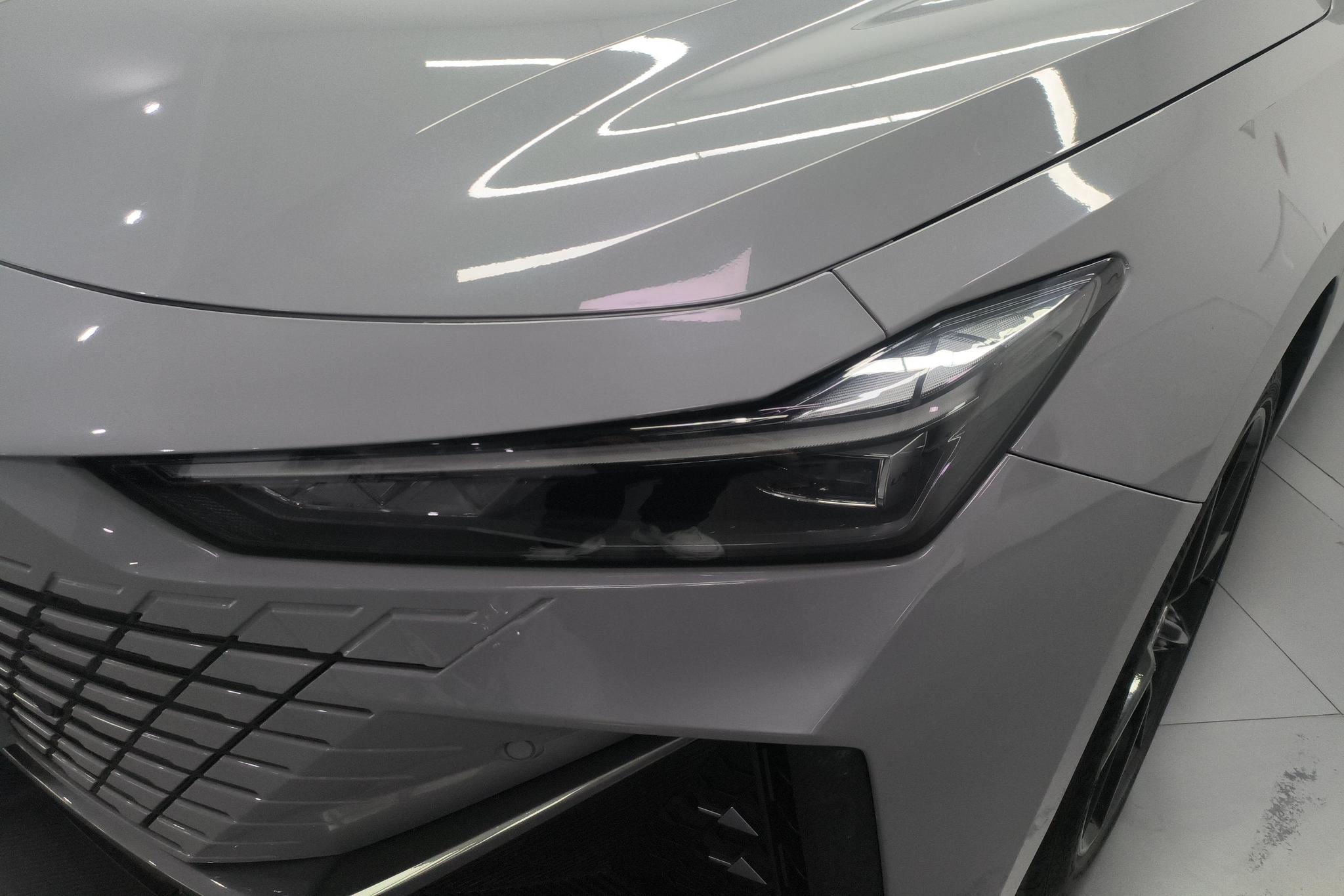 Changan UNI-V 2022 1.5T Luxury