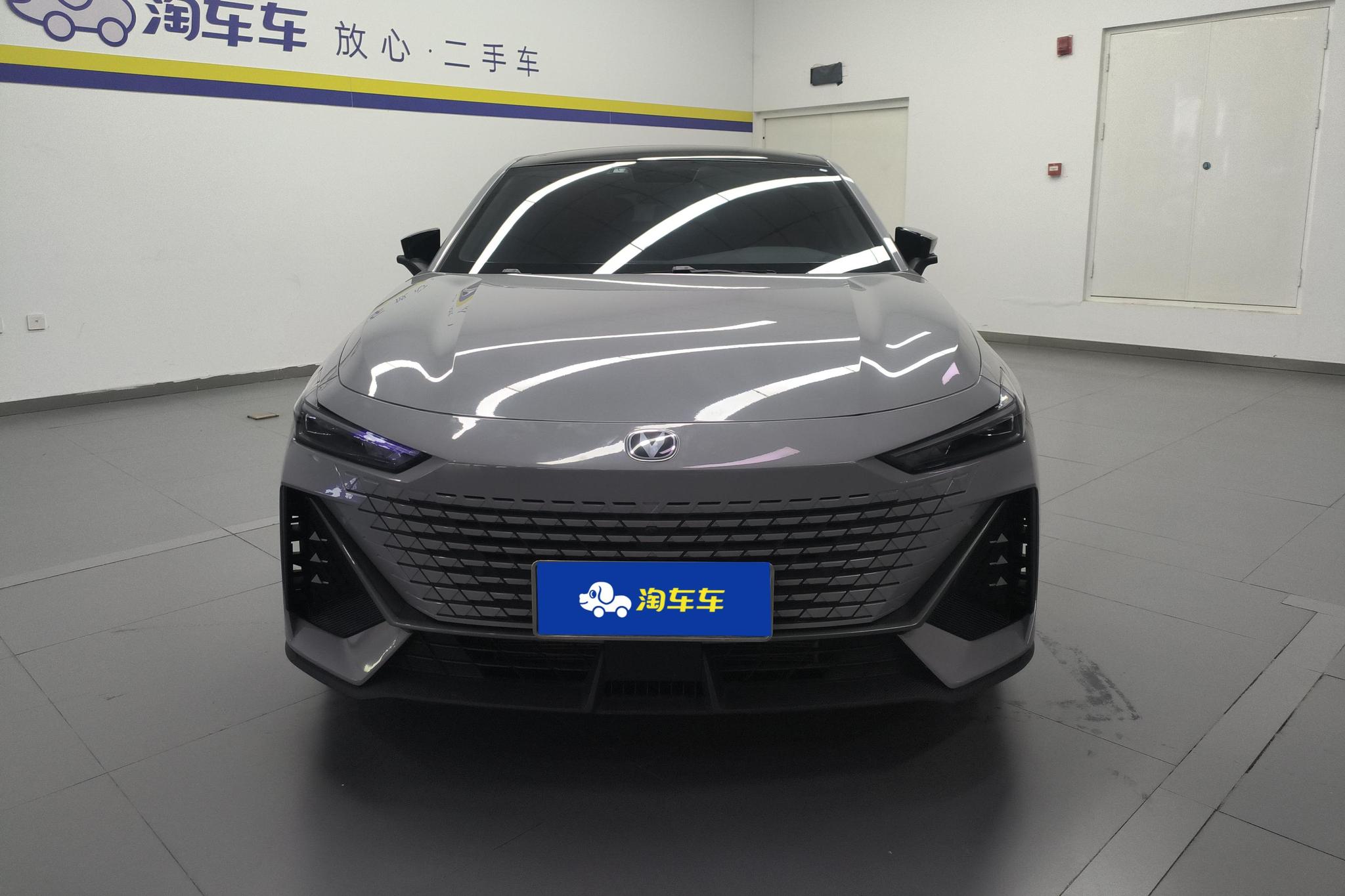 Changan UNI-V 2022 1.5T Luxury