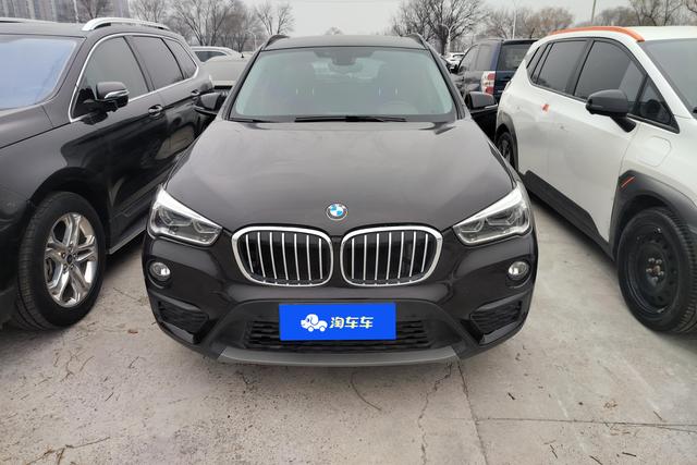 BMW X1 2016 s Drive 18 Li — фото 2