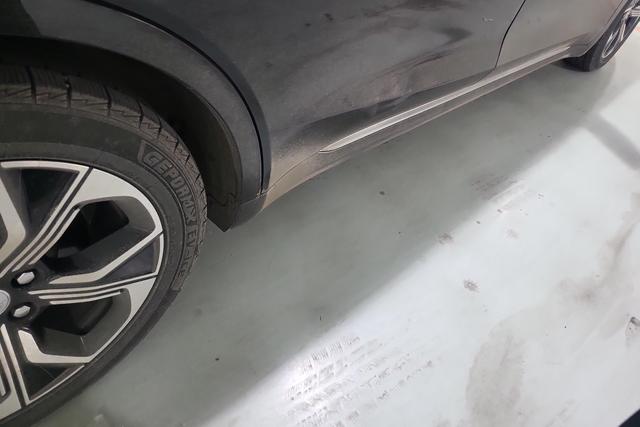 Red flag E-QM5 2023 Черный из Китая, фото 2