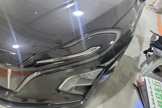 Red flag E-QM5 2023 Черный из Китая, фото 4