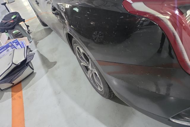 Red flag E-QM5 id 3785172 из Китая 10