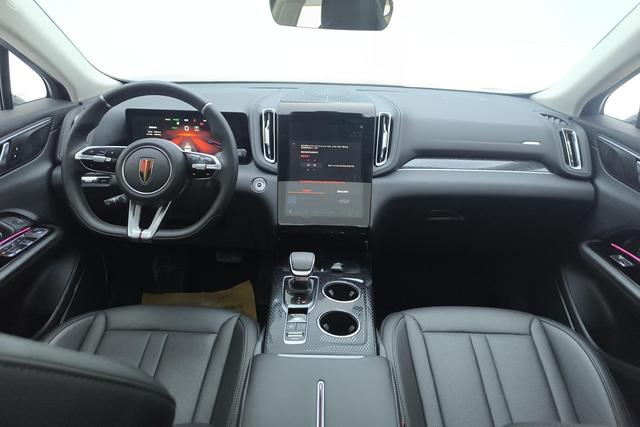 Hongqi HS3 PHEV 2024 115km — фото 11