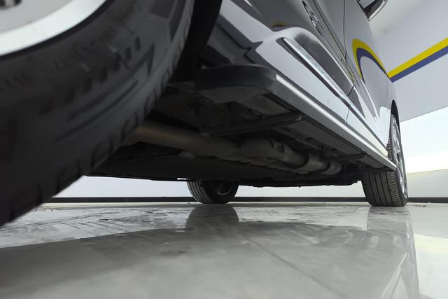 Hongqi HS3 PHEV 2024 115km — фото 8