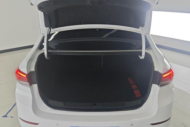 Buick Yinglang 2018 Белый из Китая, фото 5