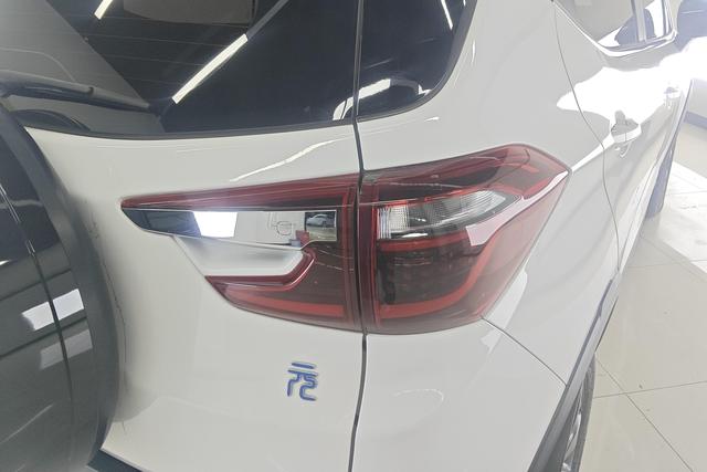 BYD Yuan EV 2019 Белый из Китая