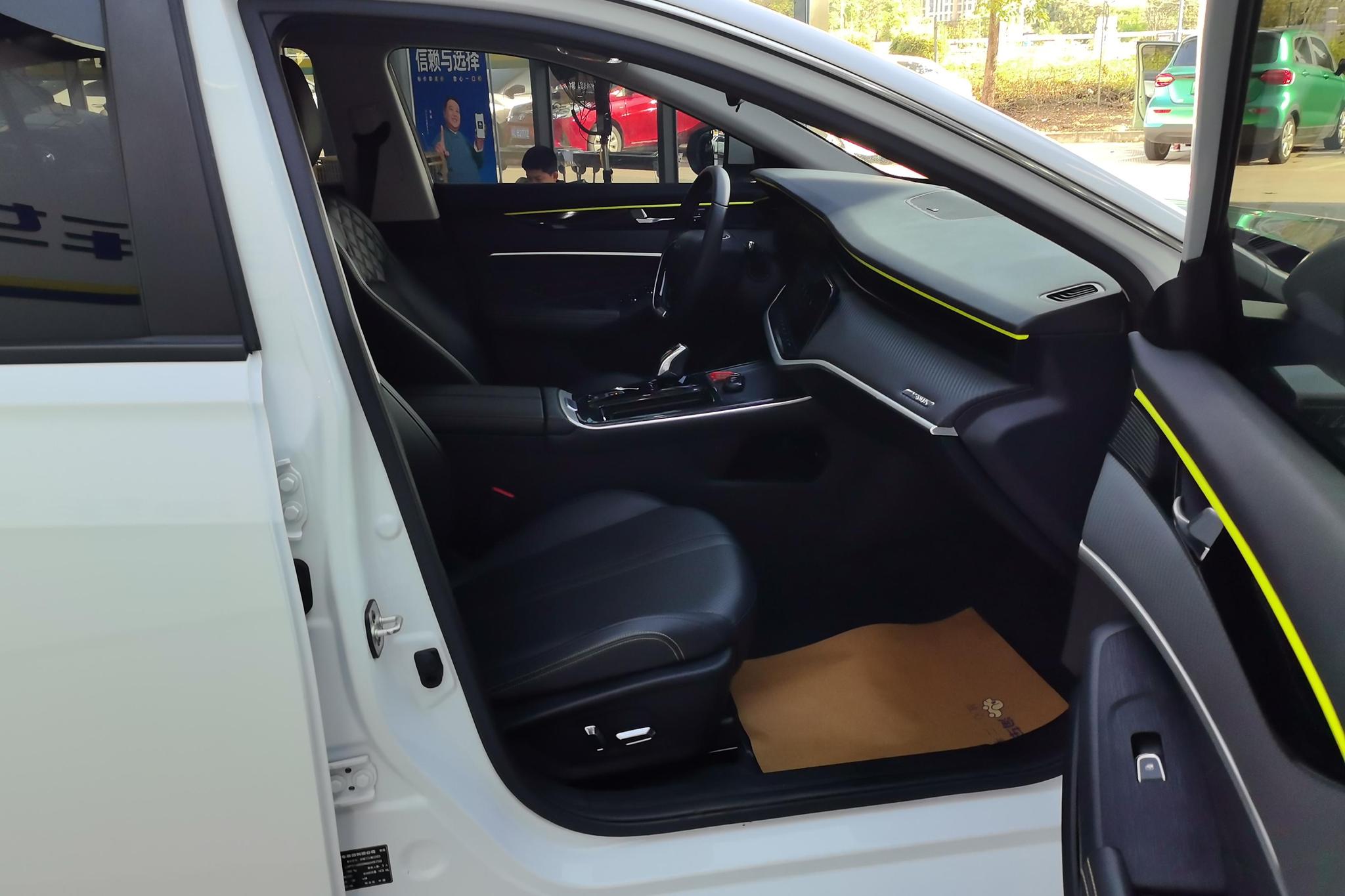 Dongfeng Aeolus Yixuan Max MAX 2021 1.5T