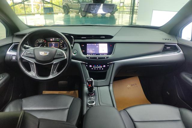 Cadillac XT5 2020 — фото 11