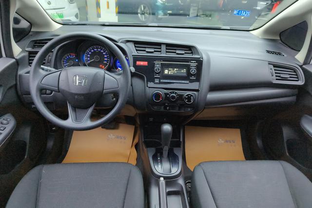 Honda Fit 2016 1.5 L LXS CVT — фото 12