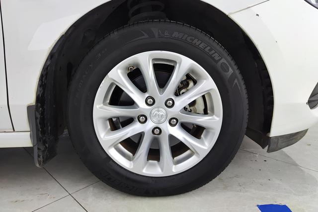 Buick GL6 id 3840625 из Китая 8