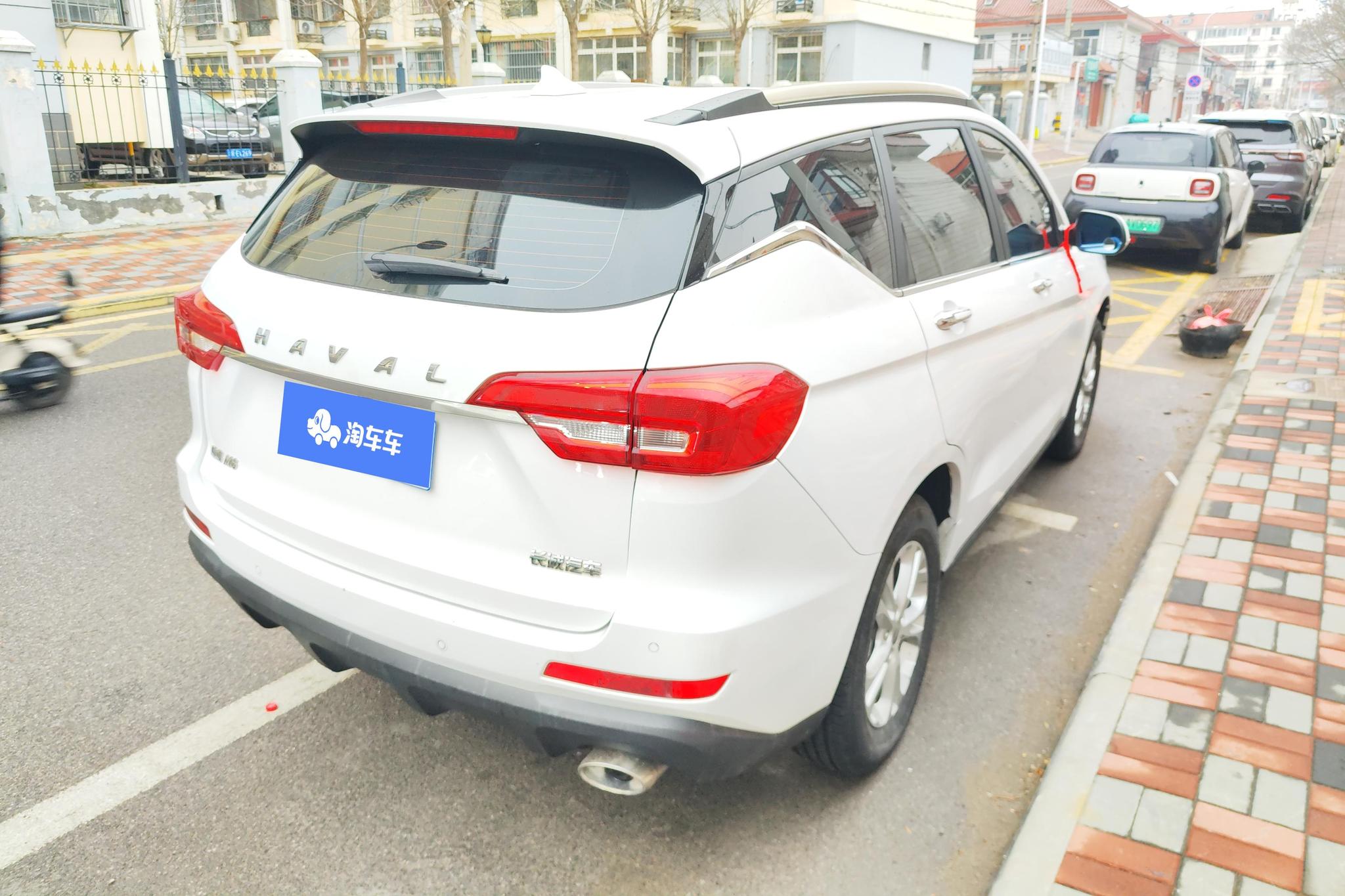 Haval M6 2017 1.5T AT Luxury