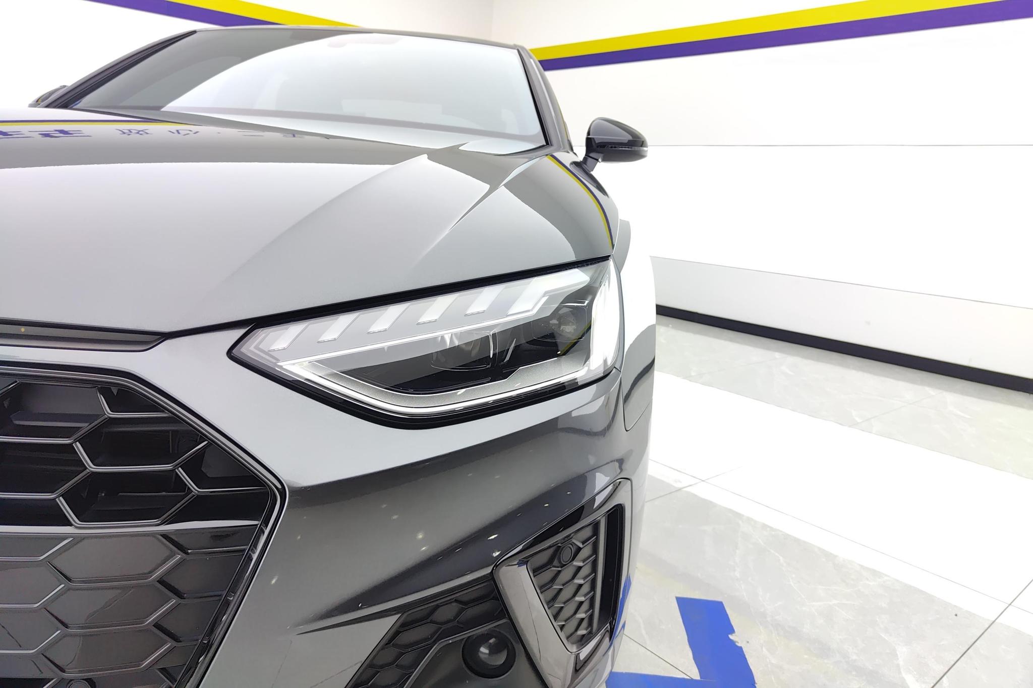 Audi A4L 2023 40 TFSI Luxury