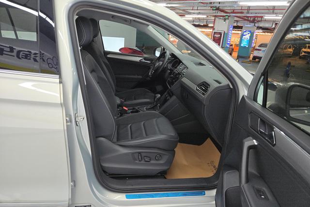 Volkswagen Tiguan L id 3768958 из Китая 16