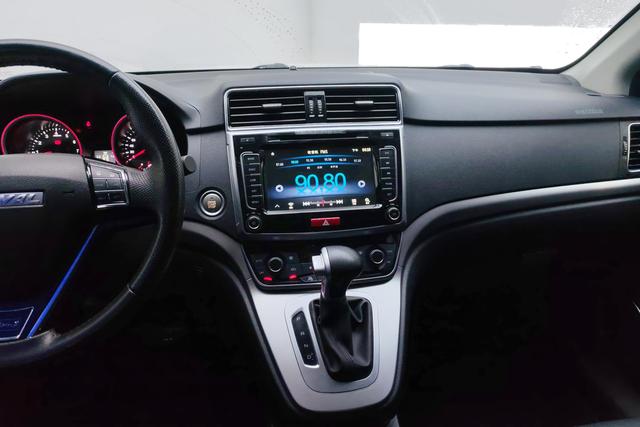 HAVAL M6 2018 — фото 11