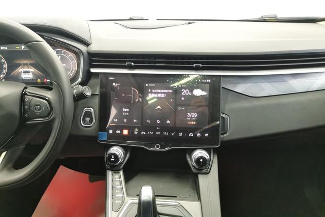 Lynk & Co 01 2021 2.0 TD 2 WD Pro — фото 9