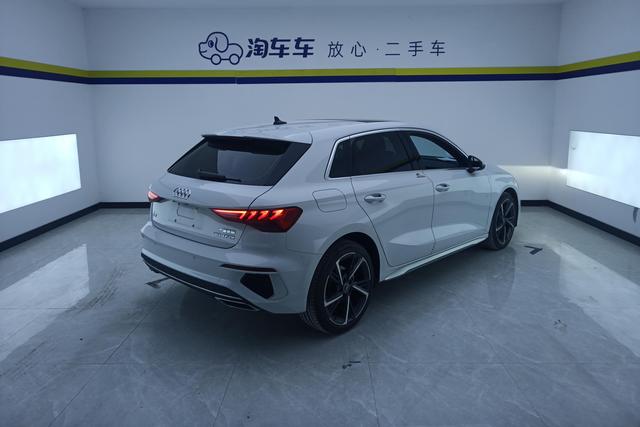 Audi A3 2023 Sportback 35 TFSI Sport — фото 3