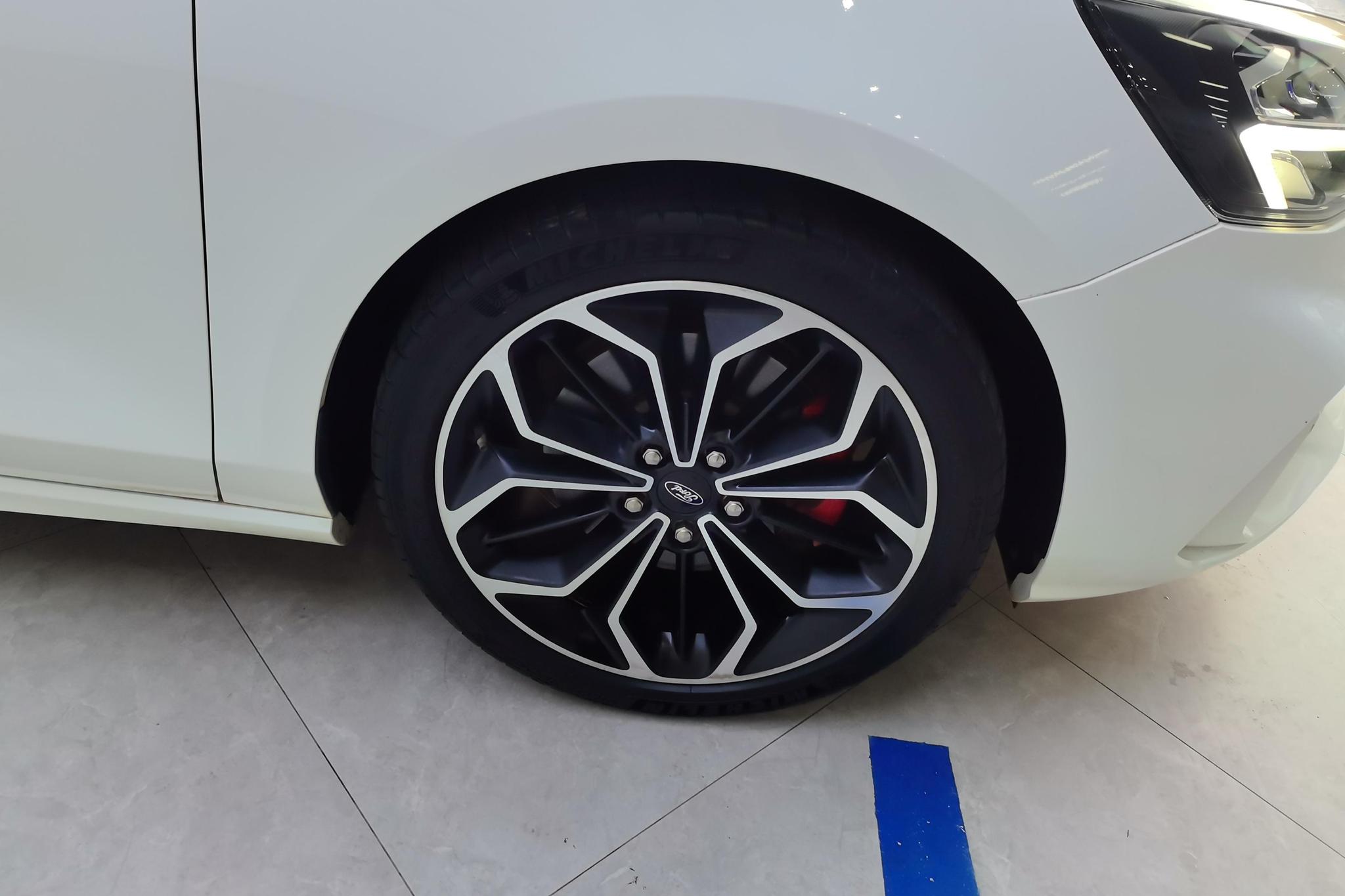 Ford Focus 2020 EcoBoost 180 AT ST Line