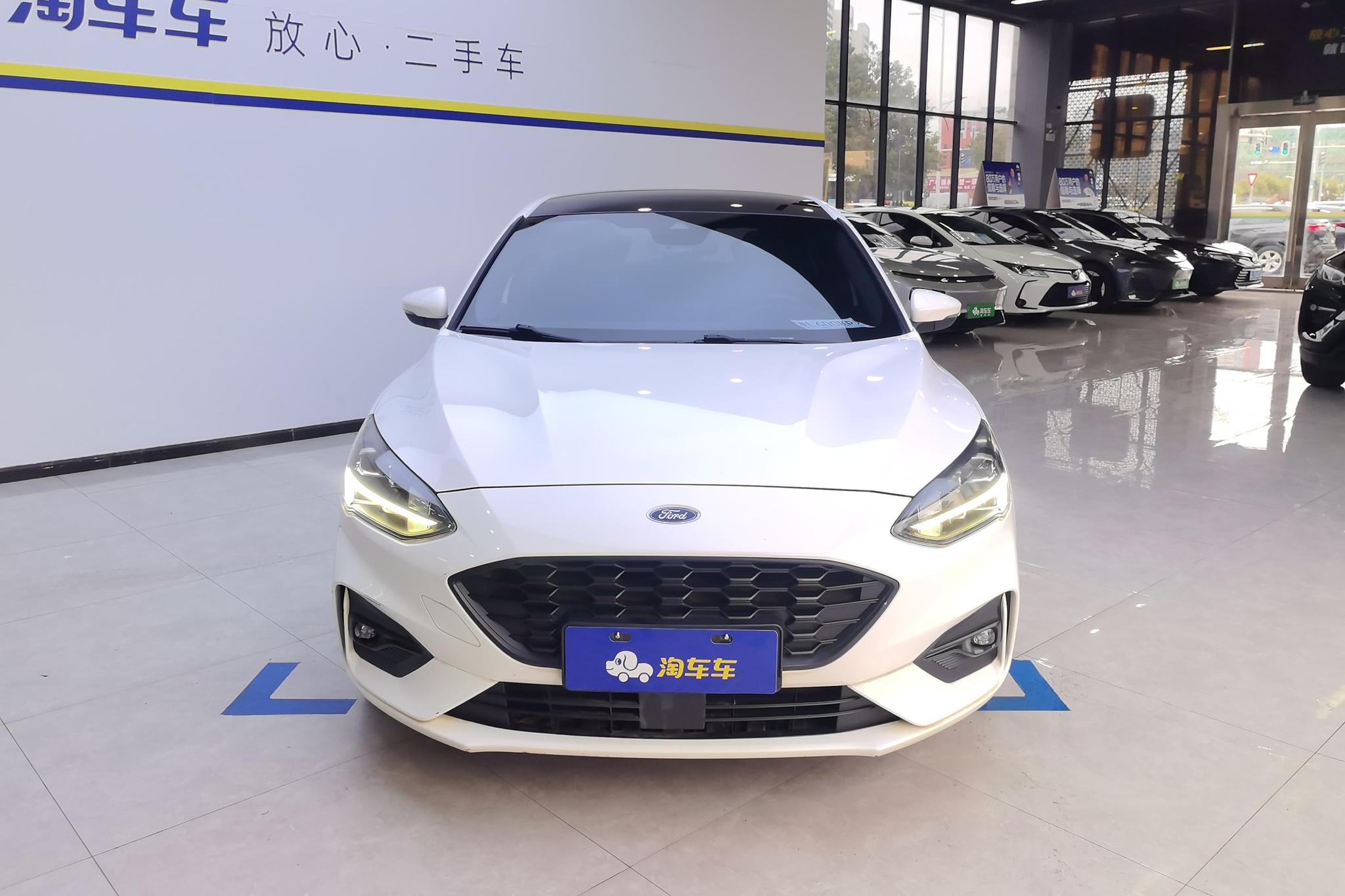 Ford Focus 2020 EcoBoost 180 AT ST Line