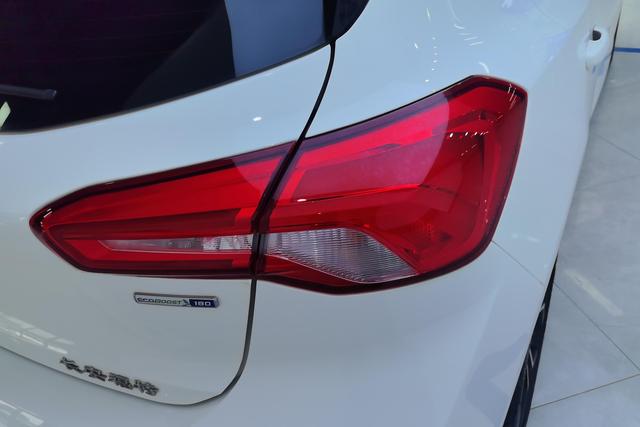 Ford Focus 2020 Eco Boost 180 ATST Line — фото 5