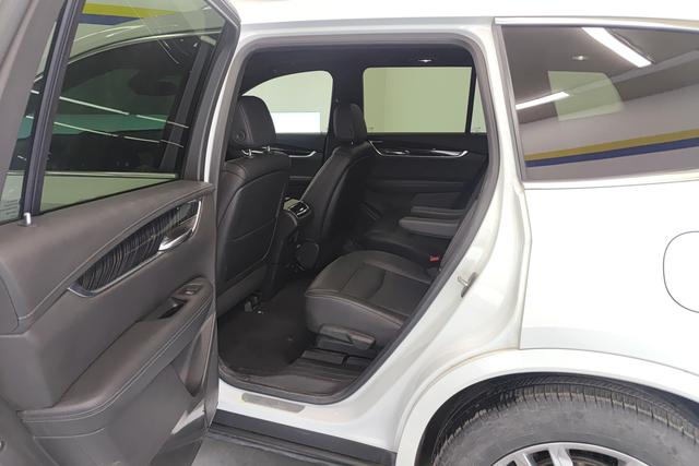 Cadillac XT6 id 3768860 из Китая 13