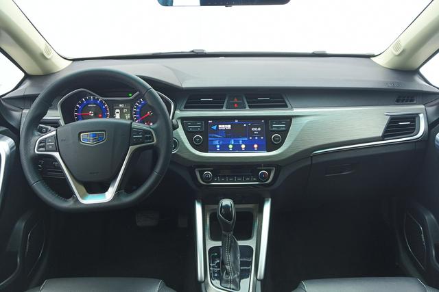 Geely Vision X3 2017 — фото 13