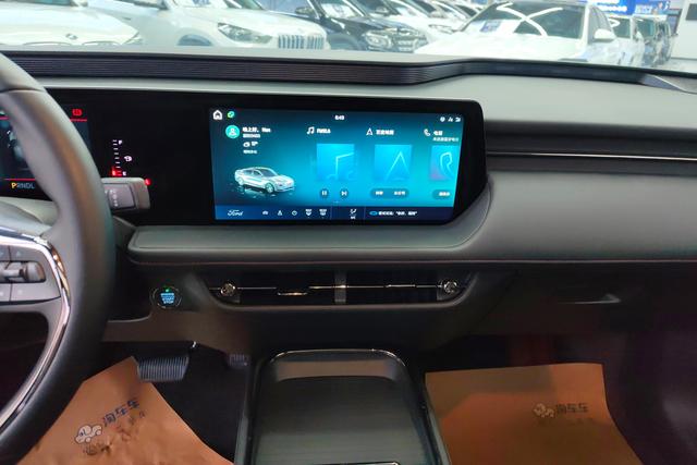 Ford Mondeo 2025 Eco Boost 180 — фото 12