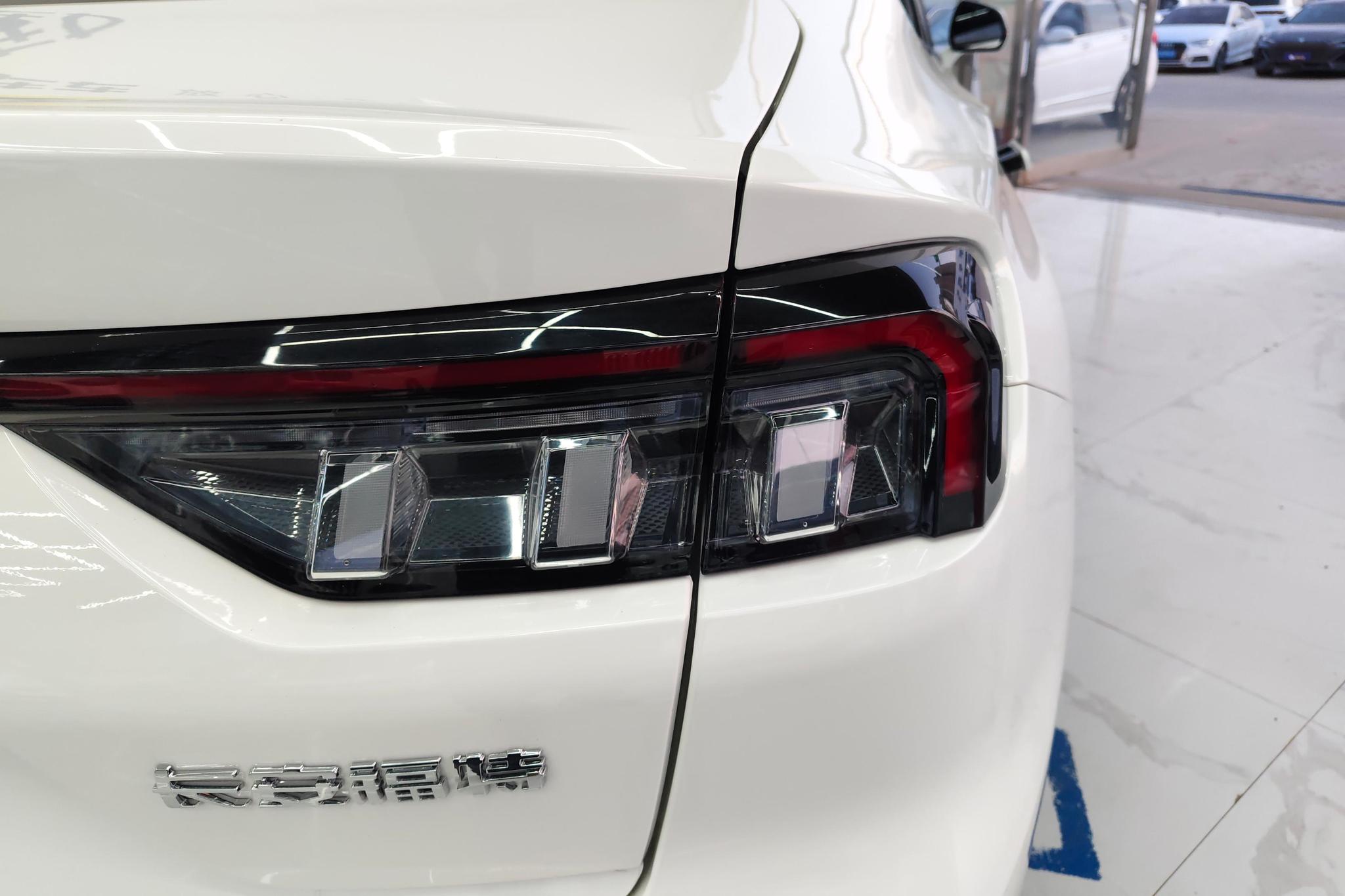 Ford Mondeo 2025 EcoBoost 180