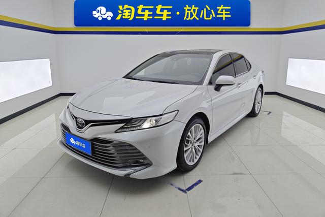 Toyota Camry 2020 Белый из Китая