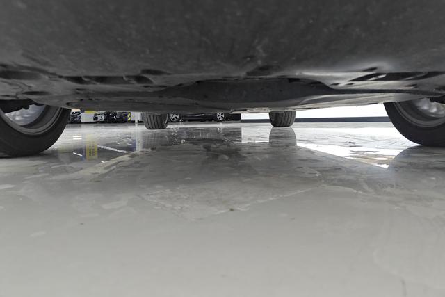 Toyota Camry 2020 Белый из Китая, фото 6