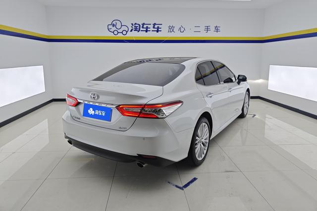 Toyota Camry id 3781402 из Китая 7