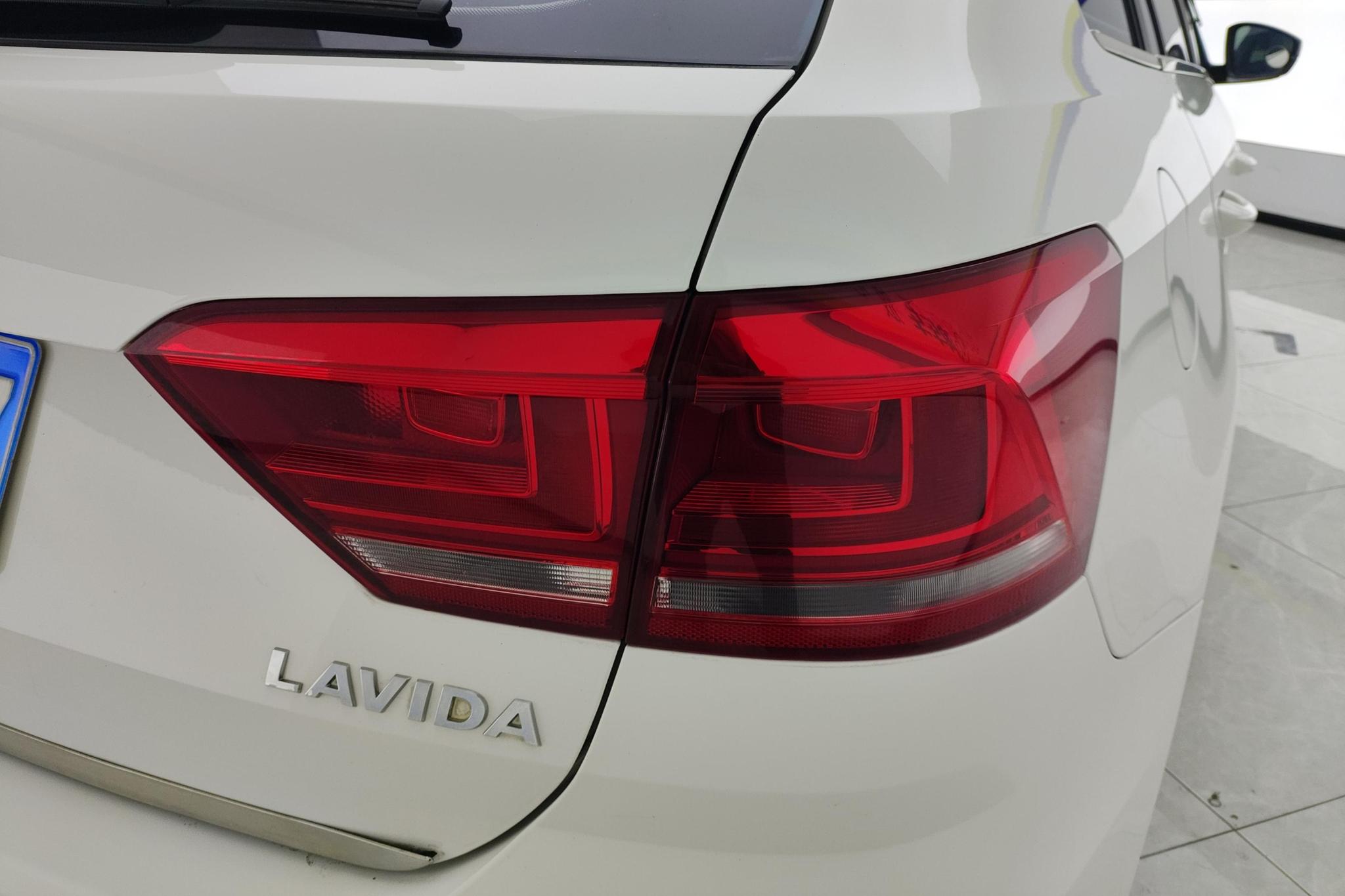 Volkswagen Gran Lavida 2017 1.6L AT