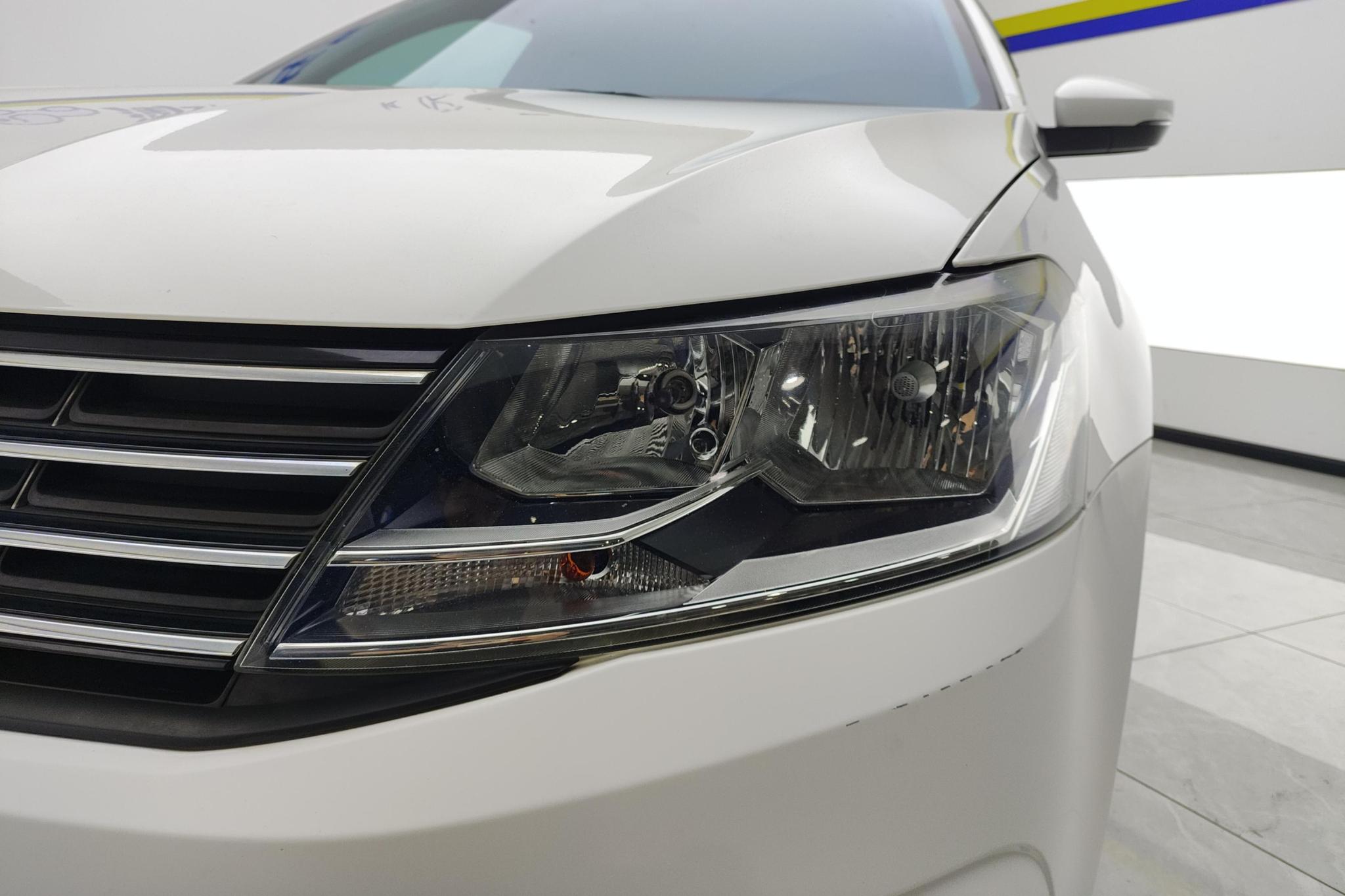 Volkswagen Gran Lavida 2017 1.6L AT