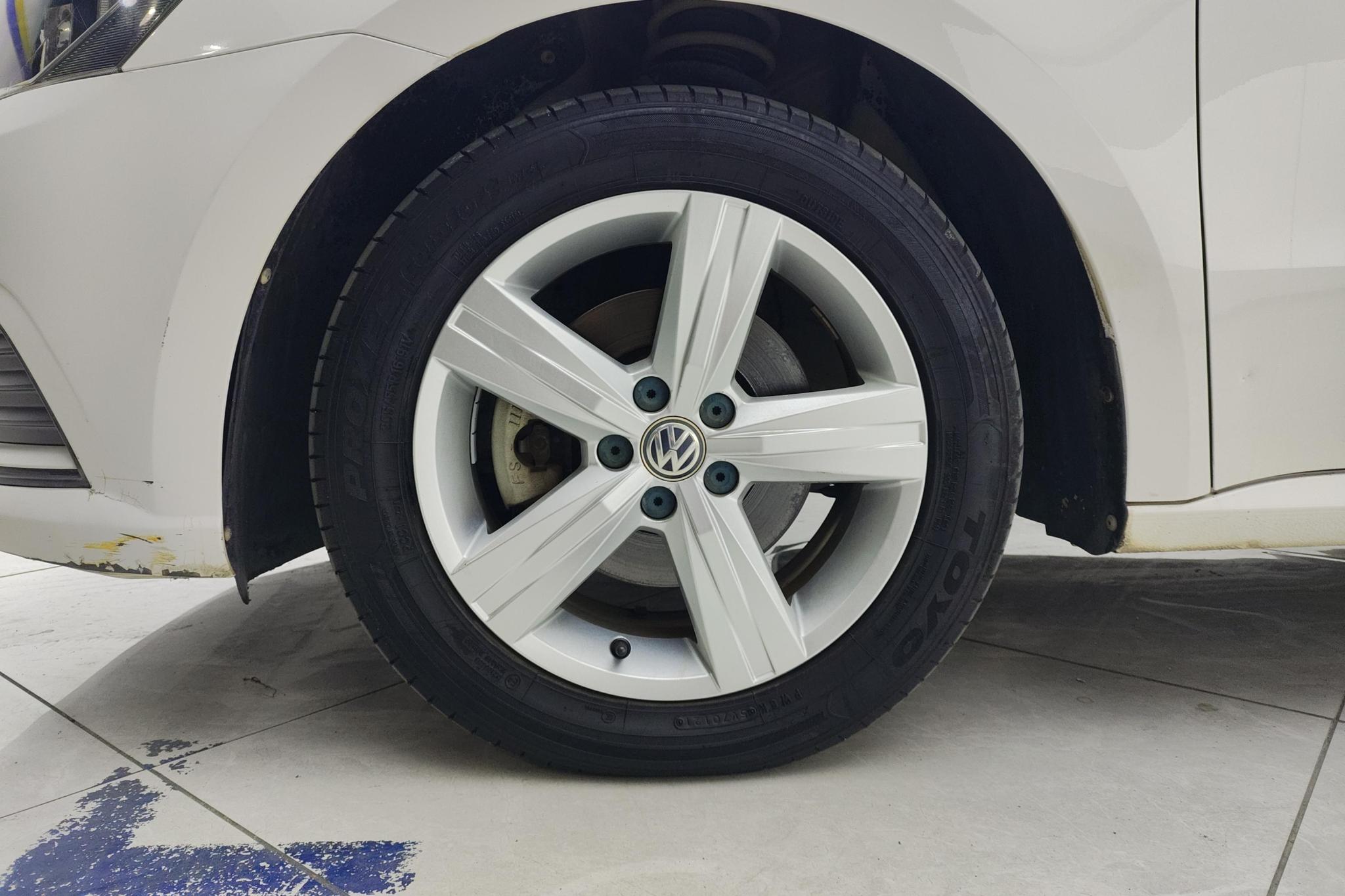 Volkswagen Gran Lavida 2017 1.6L AT