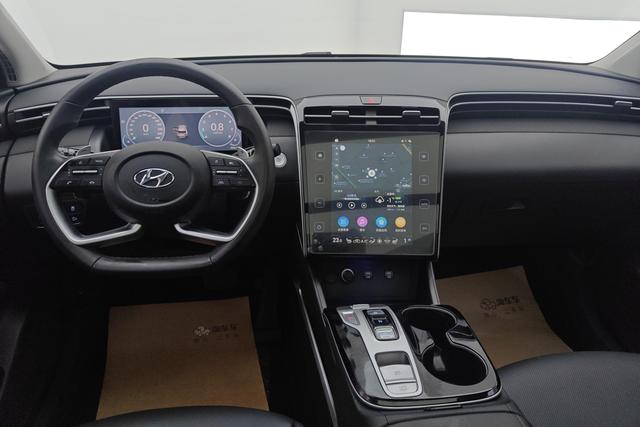 Hyundai Tucson 2023 Белый из Китая, фото 6