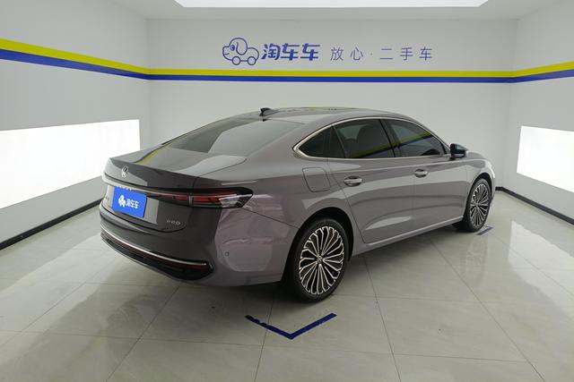 Volkswagen Passat id 3783843 из Китая 9