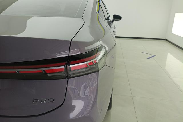 Volkswagen Passat id 3783843 из Китая 10