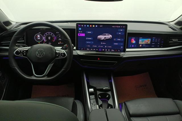 Volkswagen Passat 2025 Pro 380 TSI — фото 12