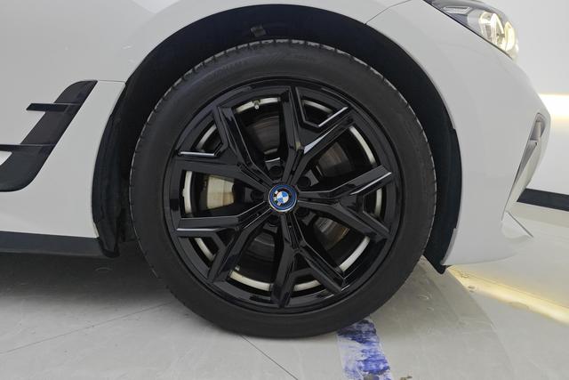 BMW i3 id 3840864 из Китая 10