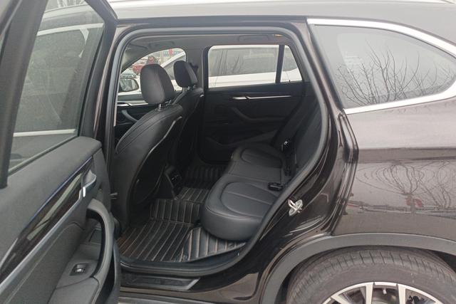 BMW X1 id 3781580 из Китая 7