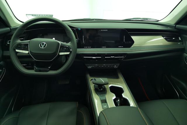 Chang'an X7 PLUS 2024 Синий из Китая, фото 6