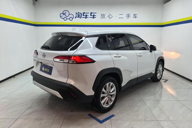 Toyota Corolla Cross 2024 2.0 L CVT — фото 3