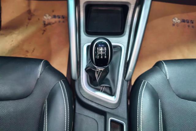 Geely X3 2017 1.5 L MTPremium — фото 15