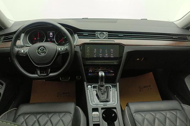 Volkswagen Magotan PHEV id 3803886 из Китая 13