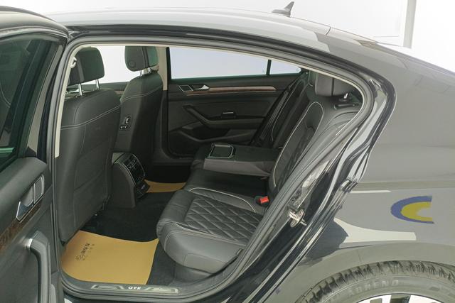 Volkswagen Magotan PHEV id 3803886 из Китая 14