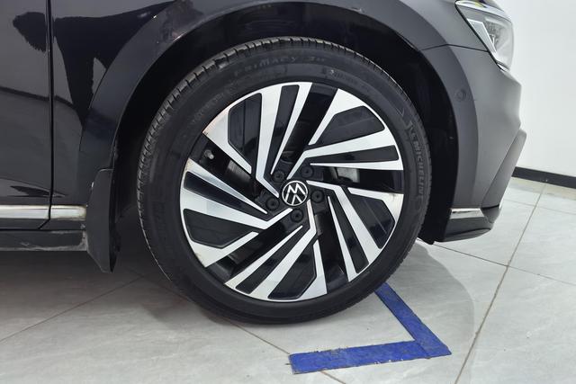 Volkswagen Magotan PHEV 2021 Черный из Китая, фото 6