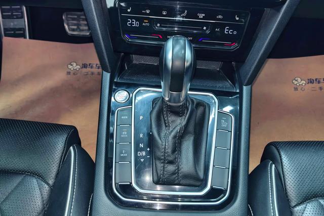 Volkswagen Magotan PHEV id 3803891 из Китая 16